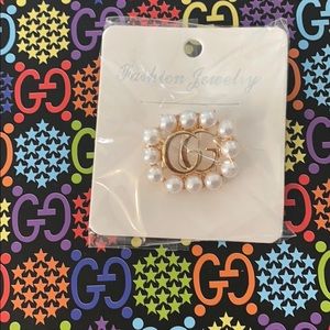 Women’s brooche